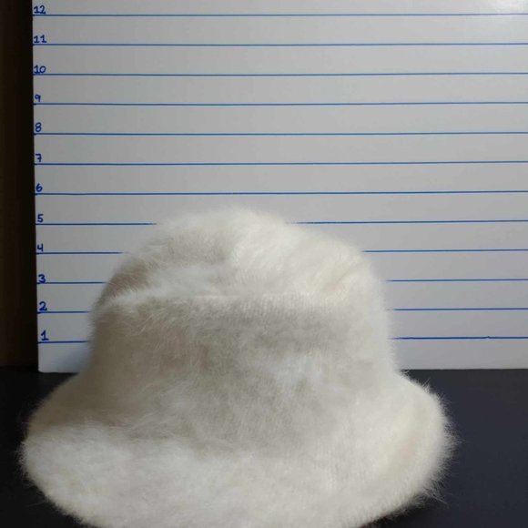 Elegant White Fuzzy Hat - Picture 4 of 9